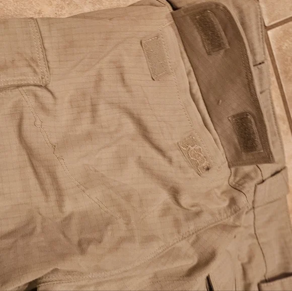 5.11 Women's Tactical Tan Cargo Pants 10 Long - Picture 6 of 7